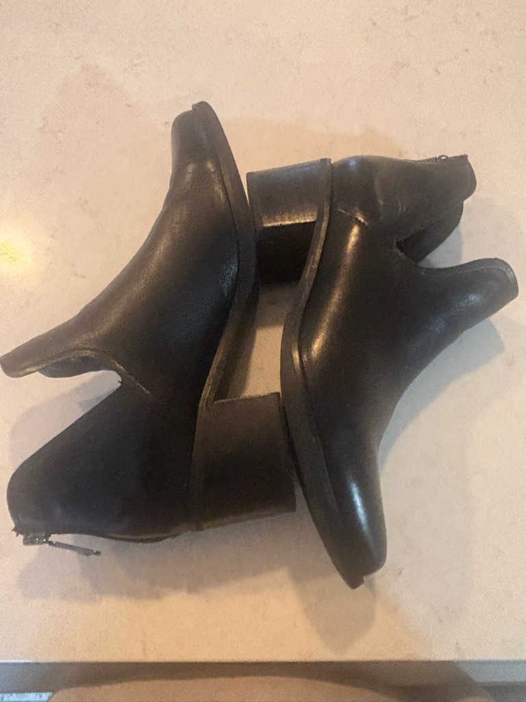 Blondo Black Leather Ankle Booties With Block Heel